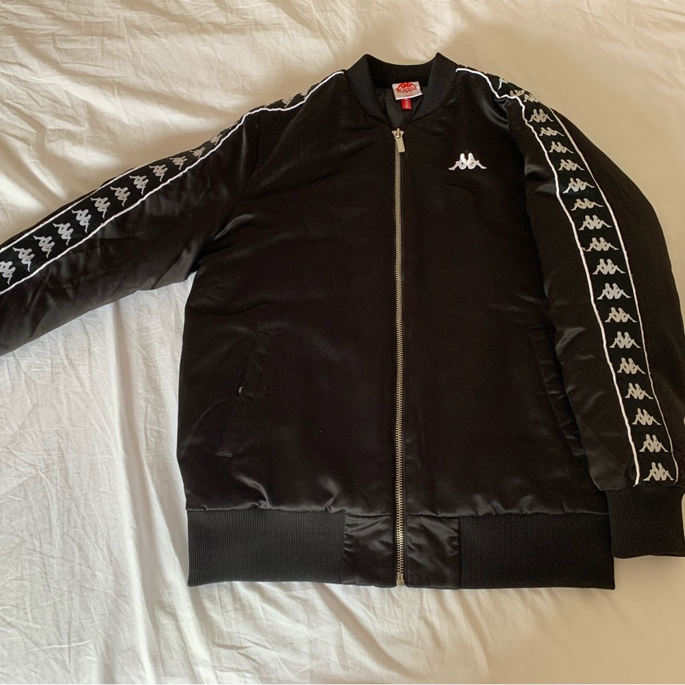 Kappa Black Bomber